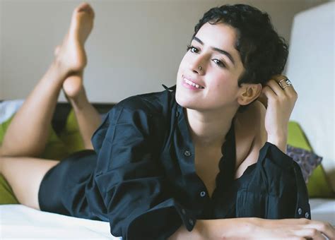 Sanya Malhotra Hot And Sexy Images And Wallpapers Indiatelugu Com