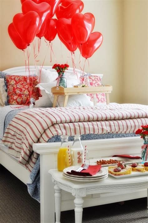 10 Romantic Valentines Day Bedroom Decoration