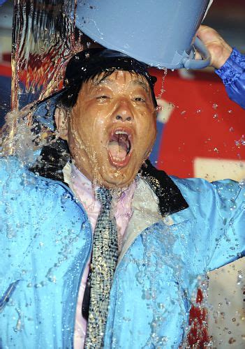May 12, 2021 · 頭から水をかぶって喜びを爆発させる名古屋市長、河村たかし（72）。これまでの選挙でも見られた恒例のパフォーマンスだ。しかし今回の選挙. 河村たかし氏が3度目の当選-名古屋市長選（画像あり） - 政経ch