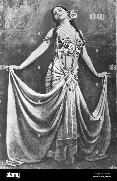 Mata Hari Death Banque De Photographies Et Dimages à Haute Résolution