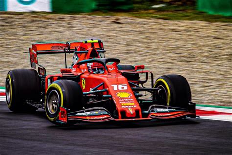 Charles Leclerc Conquista Pole Position O Gp De Itália De Formula 1