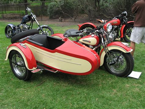 On this photo you can see the two upper mounts 1947 Harley-Davidson with sidecar - a photo on Flickriver