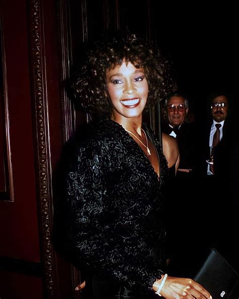 𝚃𝚑𝚛𝚘𝚠𝚋𝚊𝚌𝚔 80𝚜 90𝚜 00𝚜 𝚎𝚛𝚊 On Instagram “happy Birthday To Whitney Houston 🥺🤎🙌🏾