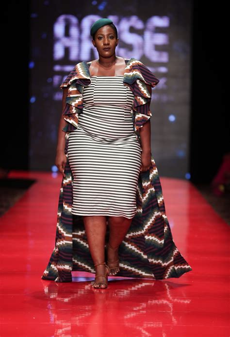 Curvy And Plus Size Models Hit The Runway At The Arise