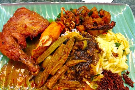 One of the most famous penang dishes of all time is the nasi kandar. SENARAI NASI KANDAQ PALING BEST DI PENANG