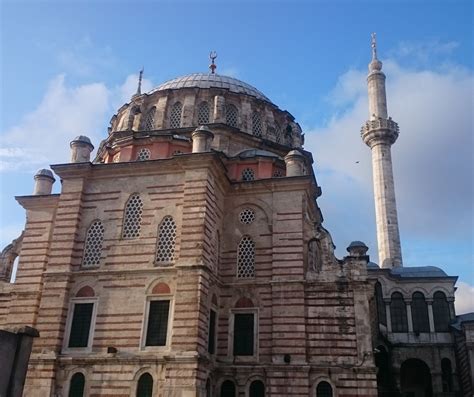 Laleli Moschee In Istanbul