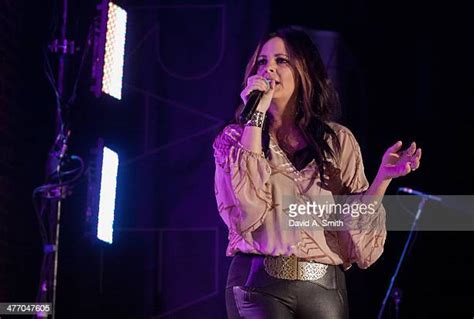 Sara Evans Hurry Up To Slow Me Down Cd Release Party Photos And Premium