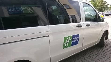 To view room prices at this property, please enter your stay dates. "Flughafen-Shuttle" Holiday Inn Express Frankfurt ...