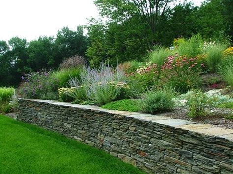 Retaining Wall Hillside Garden Backyard Landscaping Garden Design