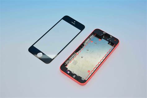 Podívejte Se Jak Bude Vypadat červený Iphone 5c Letem Světem Applem