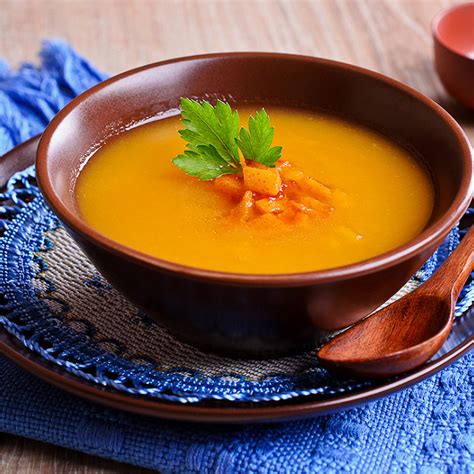 Recette Velouté simple aux pommes de terre carottes et poireaux