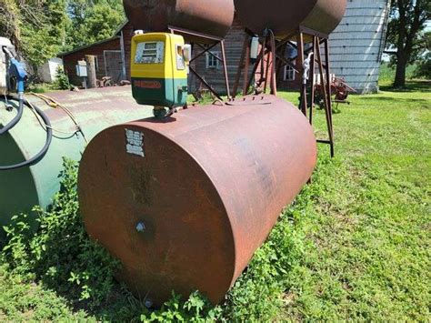 500 Gallon Diesel Fuel Tank With Pump Untested Fragodt Auction And