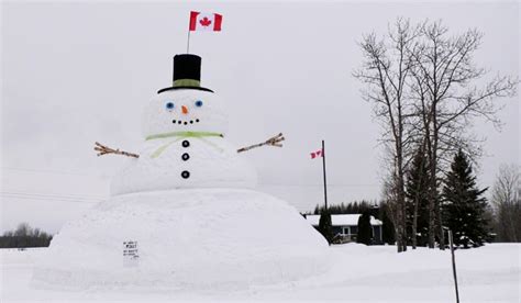 Giant Snowman In Timmins Melts Hearts Ctv News