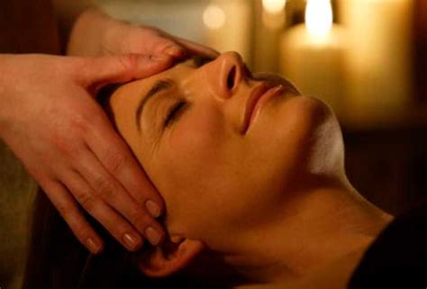 Elemis Deeper Than Deep Hot Stone Massage 1hr 25 Treatment