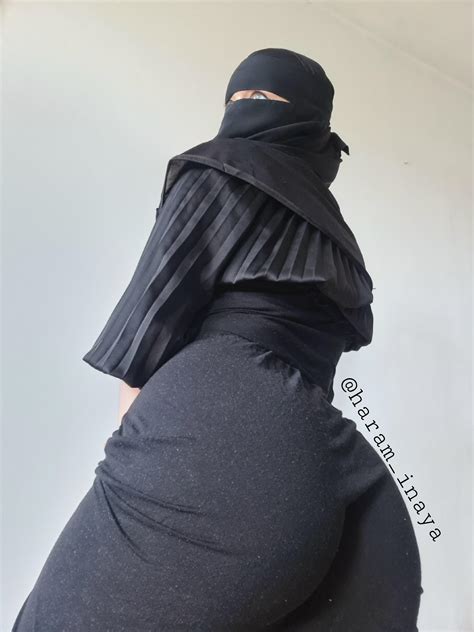 my ass keep eating my abaya r hijabixxx