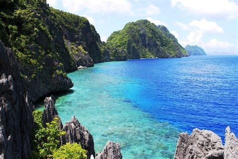 Islands In The Philippines Matinloc Island El Nido Palawan