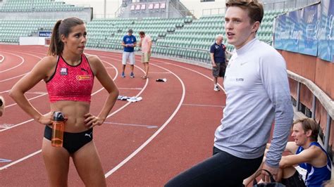 Tokyo (vg) amalie iuel (27) var i et ekstremt drama i semifinalen på 400 meter hekk i tokyo mandag, og røk til slutt ut av ol. Bergensavisen - Norges VM-leir måtte bytte hotell ...