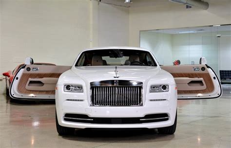 February 24, 1977) is an american retired professional boxer. Floyd Mayweather koopt Rolls-Royce Wraith voor 14-jarige ...
