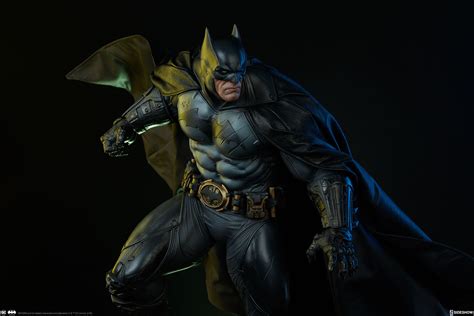 Dc Comics Batman Premium Format Figure By Sideshow