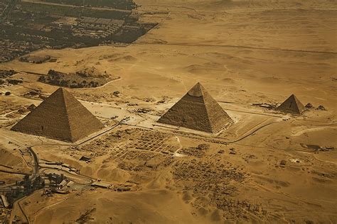 Die Pyramiden von Gizeh, Gesamtüberblick (11.Juni 2009) Foto & Bild