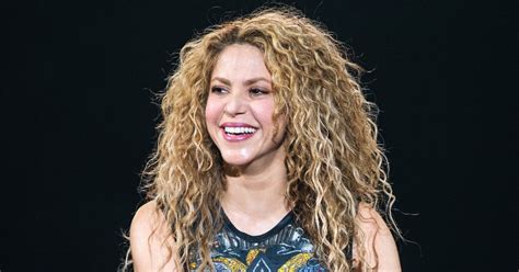 How To Set Curls Like Shakira Celebrity Stylist Tips