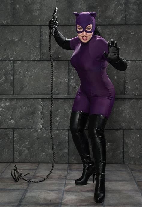 Top 5 Catwoman Costumes Better Than Anne Hathaways Thomas Welsh