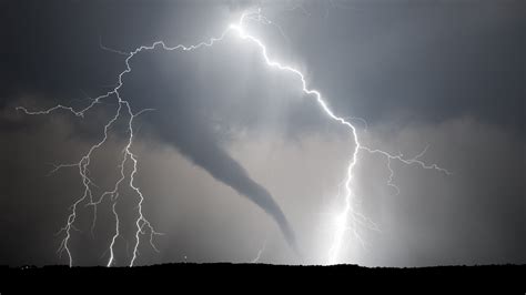 Why Are Nocturnal Tornadoes So Dangerous
