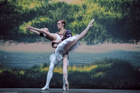 Buy Russian National Ballet Theatre Swan Lake Stage Tickets In Beijing