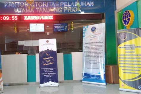 Gaji pegawai pos baik itu gaji pegawai kantor pos lulusan sma, petugas loket kantor pos, gaji oranger pos indonesia serta jabatan lainnya. Kawasan Pelabuhan Tjg. Priok Ketat Terapkan Protokol Covid ...