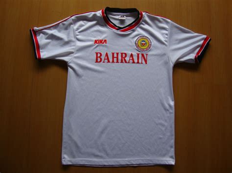 Collecting national team shirts from afghanistan to zimbabwe. Bahrain Away football shirt 2001 - 2002.