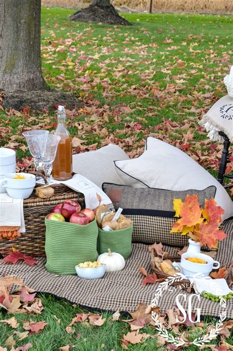 Autumn Picnic In The Leaves And A Giveaway Fall Picnic Picnic