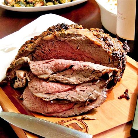 Super flavorful and tender, this easy to make roast beef tenderloin recipe is simply the best. Herbed Beef Tenderloin Roast with Port Wine Cranberry ...