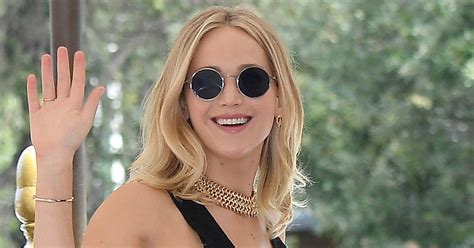 Jennifer Lawrence Wearing Round Sunglasses Jennifer Lawrence