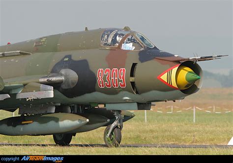 Sukhoi Su 22 Fitter 8309 Aircraft Pictures And Photos