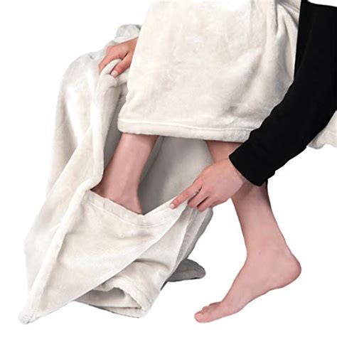 Brookstone Nap Cozy Footed Throw Blanket 50 W X 70 L Ultra Soft