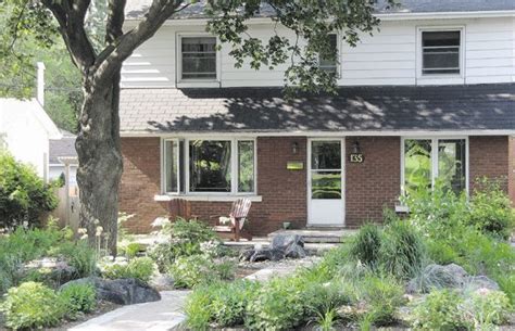 40 Landscape Ideas Curb Appeal Low Maintenance | Curb ... If you have a beautiful.
