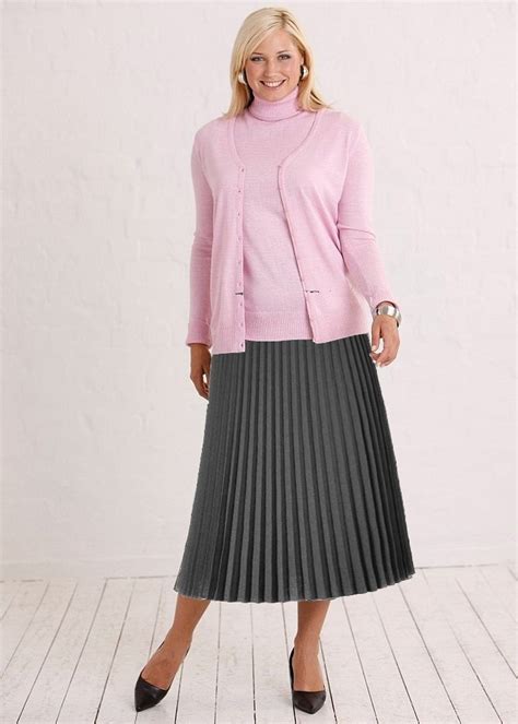 Virtuous Christian Ladies In Pleats Skirt Fashion Pleated Skirt
