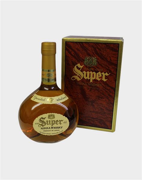 Super Nikka Whisky Rare Old Dekantā