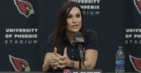 The Nfls First Female Coach Has An Important Message For Young Women Huffpost
