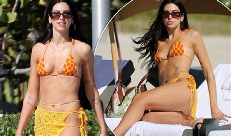 Dua Lipa çmend fansat shfaqet me bikini në plazhet e Miamit FOTO
