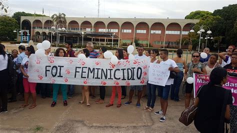 Fam Lias De Estudantes V Timas De Feminic Dio Se Unem Em Protesto Por Justi A Em Teresina