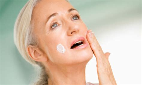 6 Treatments For Middle Age Acne