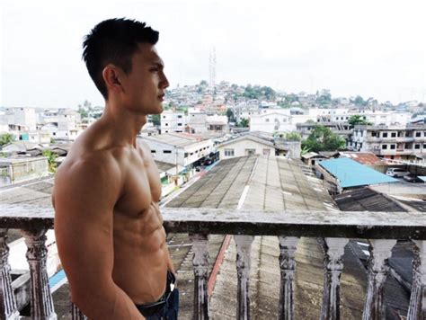 25 hot guys in singapore to follow on instagram