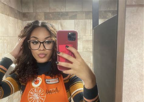 Who Is Ariana Josephine Home Depot Girl Goes Viral After Getting Praised For Not Joining