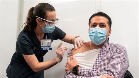 *posterior a su vacunación recibirán una cita para la aplicación de la segunda dosis entre 8 y 12 semanas después de aplicación de la primera dosis. Vacunación contra COVID-19 avanza lentamente en Estados Unidos