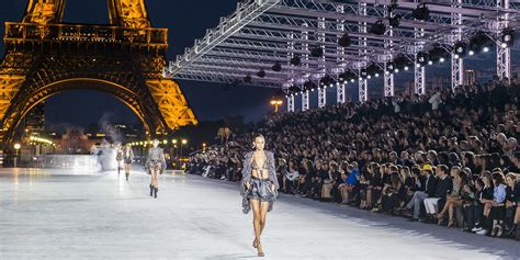 Fashion Week Paris 2022 La Mode Féminine Sannonce Grandiose