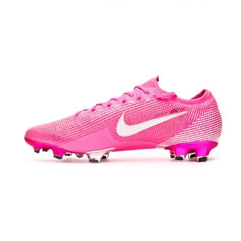 Other items such as a football are excepted to be included as well. Chuteira Nike Mercurial Vapor XIII Elite Kylian Mbappé FG ...