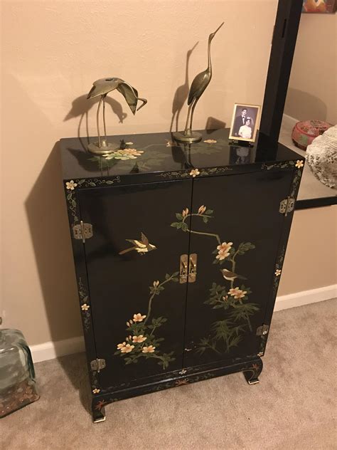 30 Chinoiserie Cabinet And Decor From Goodwill Rthriftstorehauls