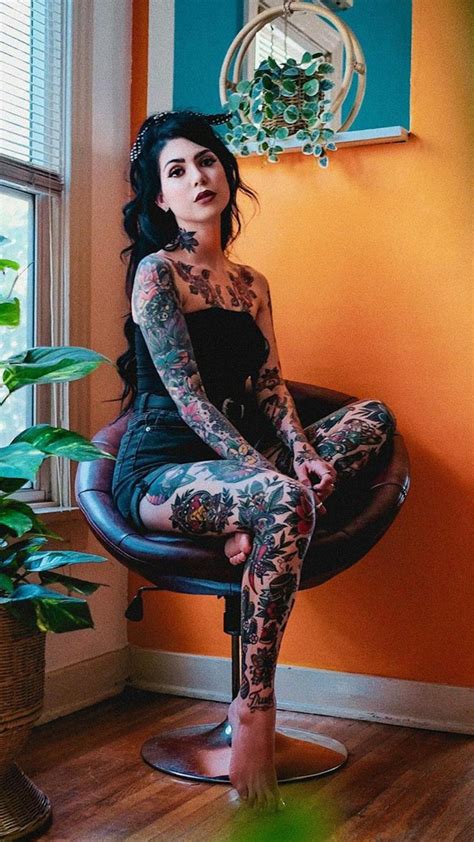 Older Women With Tattoos Cute Tattoos For Women Pin Up Outfits Girly Outfits Alternative