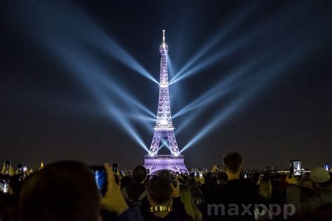 130 Ans Pour La Tour Eiffel Tour Eiffel Photojournalisme Agence Photo
